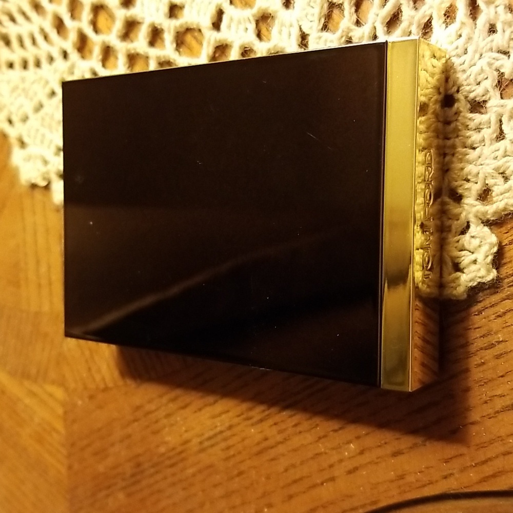 Tom Ford quad eyeshadow pallet - Picture 4 of 5